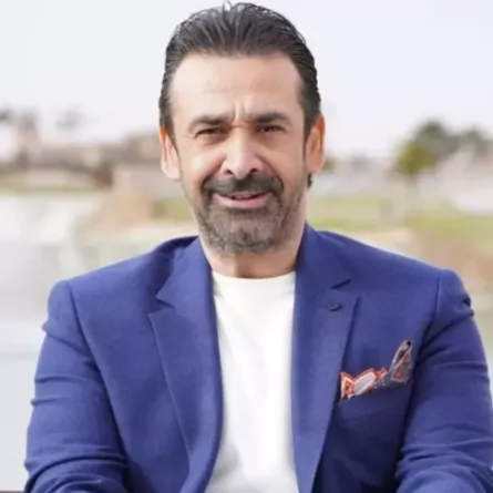 كريم عبد العزيز - الصورة من صفحته الرسمية على "فيسبوك"