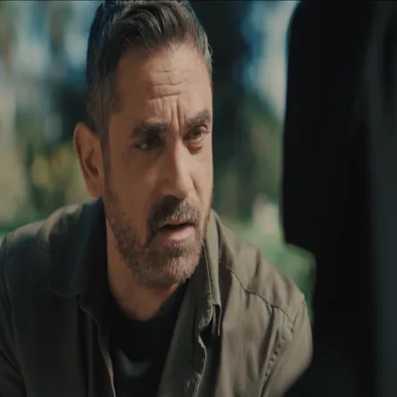 أمير كرارة- الصورة من شاشة عرض مسلسل بيت الرفاعي