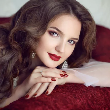 أجمل صيحات موديلات مناكير 2024 للعروس