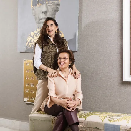 كرمة شرف الدين ووالدتها ياسمين الخليل شرف الدين