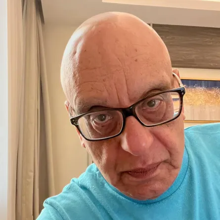 المخرج خيري بشارة - الصورة من حسابه على الفيس بوك