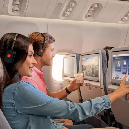 طيران الإمارات يفوز بجائزة التميز لأفضل ترفيه على متن الطائرة. الصورة من الحساب الرسمي لـEmirates على منصة x