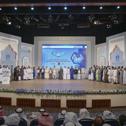 الحفل الختامي لجائزة دبي الدولية للقرآن الكريم. الصورة من الحساب الرسمي للشيخ منصور بن محمد على منصة x