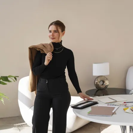 استراتيجيات فعّالة لتحسين الثقة بالنفس وتعزيزها في العمل