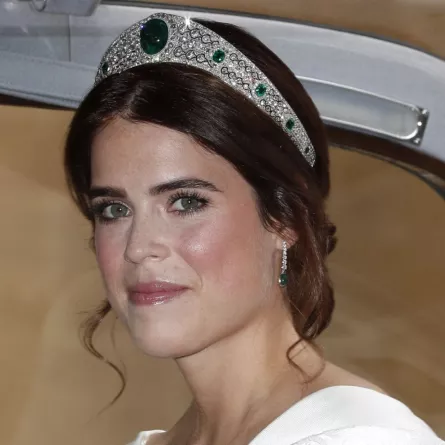 الأميرة يوجيني في يوم زفافها tي كنيسة القديس جورج، قلعة وندسور، في وندسور (Princess Eugenie at St George's Chapel, Windsor Castle, in Windsor) -مصدر الصورة: Alastair Grant / POOL / AFP