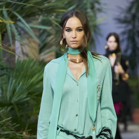 إطلالة من Luisa Spagnoli- مصدر الصورة Launchmetrics/Spotlight ©