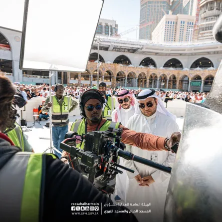 (أنا الفريدة) فيلم يكشف تفرد الكعبة المشرفة 