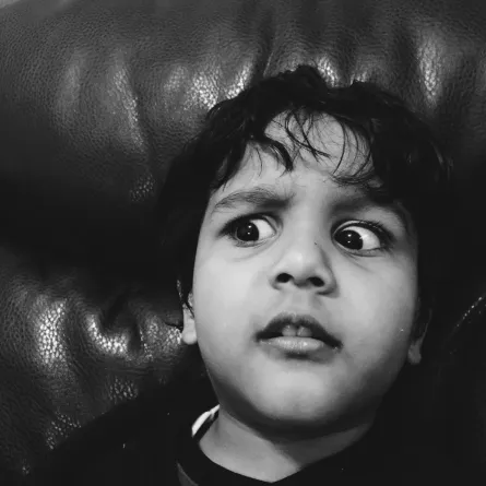 صورة طفل مشاغب