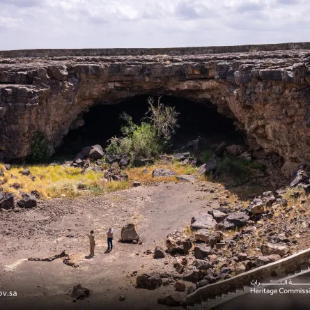 نتائج علمية جديدة في كهف أم جرسان بالمدينة المنورة - الصورة من حساب هيئة التراث السعودية على منصة إكس