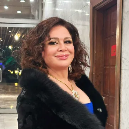 إلهام شاهين - الصورة من صفحتها الرسمية على الفيس بوك