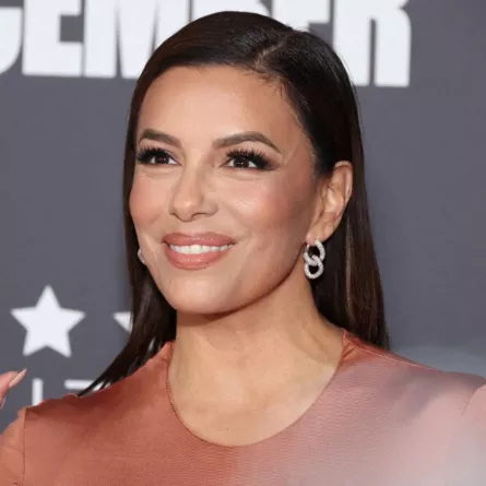 العناية بالبشرة على طريقة إيفا لونغوريا