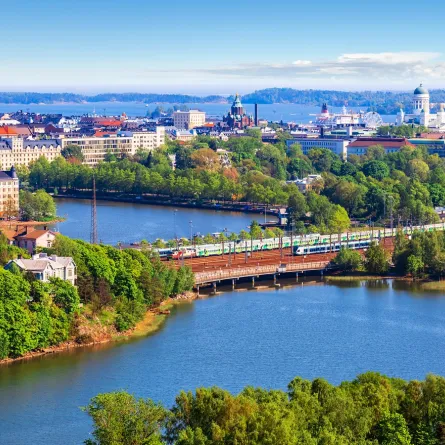 إطلالة على هلسنكي عاصمة فنلندا