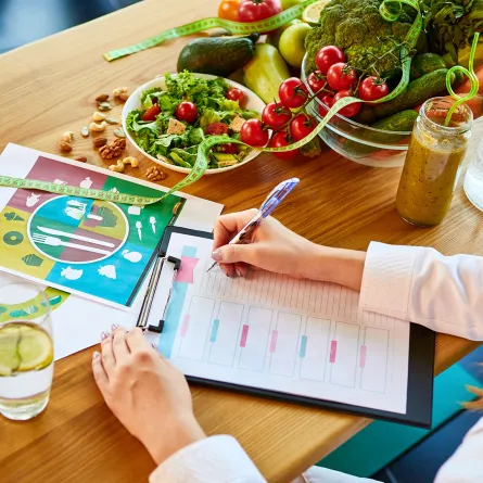 يجب أن يحتوي هذا النظام الغذائي على مجموعة متنوّعة من الأطعمة