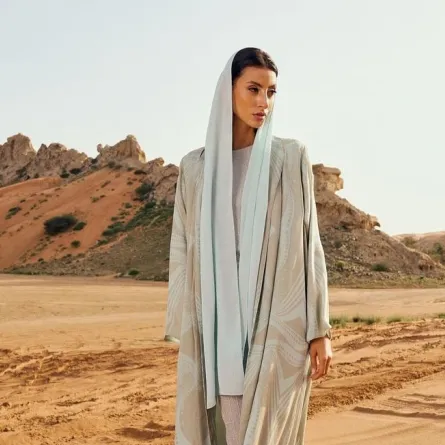 عباية حريرية من حصة الفلاسي- الصورة من حسابها على انستغرام