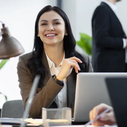  كيف يمكنك تجنب الأخطاء الشائعة والتألق في مقابلات العمل لتحقيق أهدافك المهنية؟