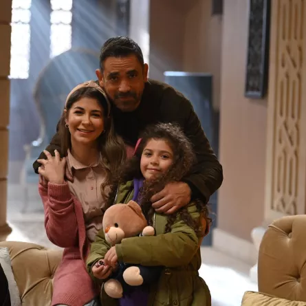 أمير كرارة وملك قورة من كواليس مسلسل بيت الرفاعي -الصوة من المكتب الإعلامي للشركة المتحدة للخدمات الإعلامية