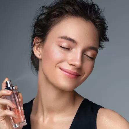 أفضل عطور نسائية غنيّة برائحة 