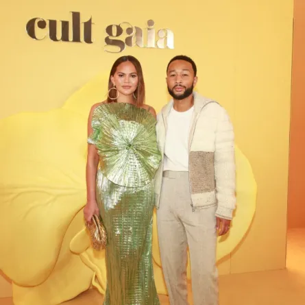 كريسي تيجن وجون ليجند في لوس أنجلوس، كاليفورنيا (Chrissy Teigen and John Legend in Los Angeles, California). مصدر الصورة:  Steven Simione/Getty Images/AFP