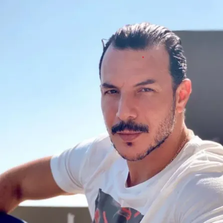 باسل خياط - الصورة من صفحته على إنستغرام