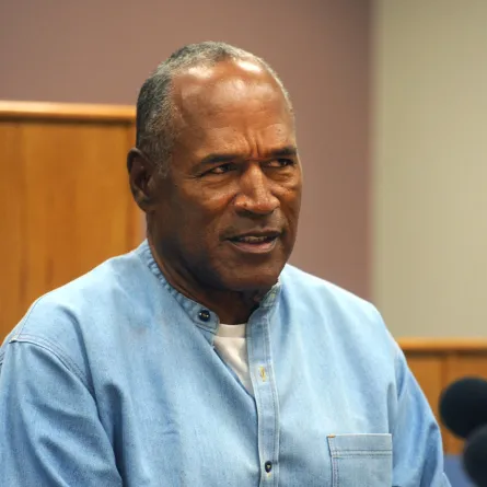اللاعب أو جي سيمبسون O.J. Simpson في المحكمة (مصدر الصورة:  POOL / Getty Images North America / Getty Images via AFP)