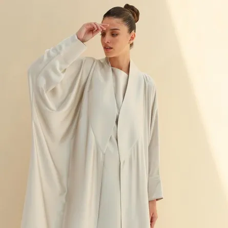 عباية من ماركة Gul- الصورة من حسابها على إنستغرام 