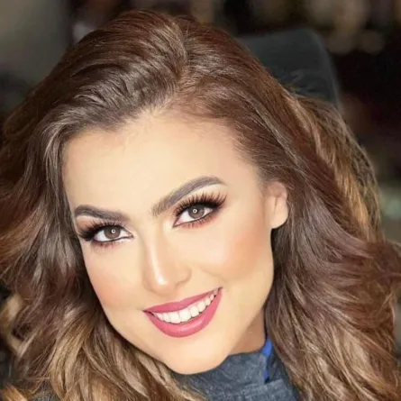 سيمون - الصورة من صفحتها الرسمية على الفيس بوك