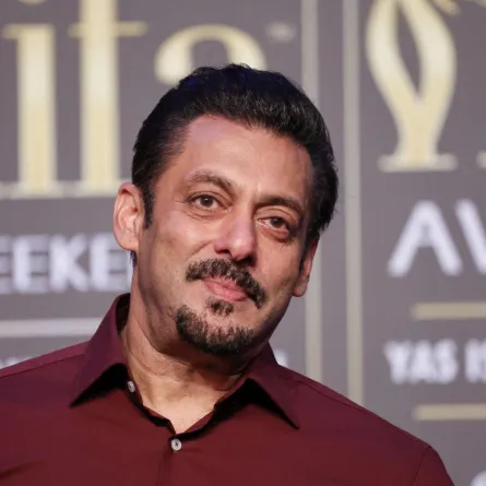 سلمان خان يحضر مؤتمرا صحفيا في أبو ظبي (Salman Khan attends a press conference  in Abu Dhabi). مصدر الصورة: Giuseppe CACACE / AFP