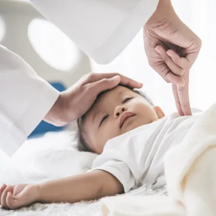 صورة لطفل مريض