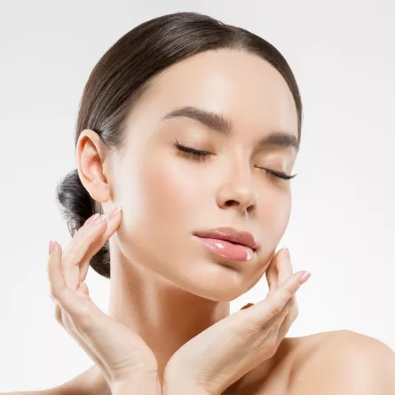 فوائد زيت الرمان للوجه وطريقة استخدامه