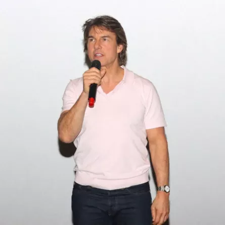 توم كروز في AMC Sunset Place 24 في جنوب ميامي، فلوريدا (Tom Cruise at AMC Sunset Place 24 in South Miami, Florida). مصدر الصورة: Aaron Davidson/Getty Images for Paramount Pictures/AFP