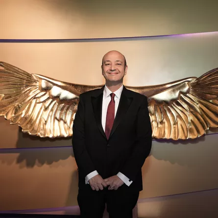 الإعلامي عمرو أديب - الصورة من المكتب الإعلامي لـ mbc