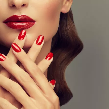 لون مناكير البشرة الحنطية