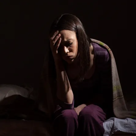 صورة لامرأة تشعر بالتعب