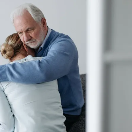 إصابة الزوج بمرض في القلب يجعلك مكتئبة