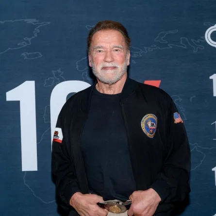 أرنولد شوارزنيغر في منتجع ذا ديبلومات بيتش في هوليوود، فلوريدا (Arnold Schwarzenegger at The Diplomat Beach Resort in Hollywood, Florida). مصدر الصورة: Ivan Apfel/Getty Images/AFP