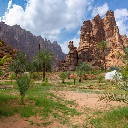 تبوك تضم وفرة من المعالم الطبيعية