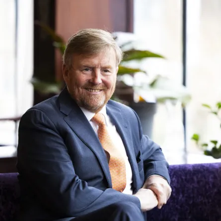 الملك ويليم ألكسندر في هيرلين (King Willem-Alexander in Heerlen). مصدر الصورة: Rob ENGELAAR / POOL / AFP