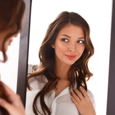 تاج من الذهب.. كيف تعتني الأوميغا 3 و6 و9 بصحة شعرك وفروة رأسك؟