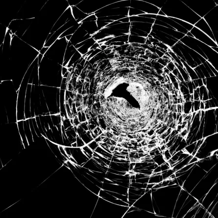 كسور في الزجاج