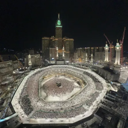 الملايين بالمسجد الحرام ليلة 27 رمضان - الصورة من واس 