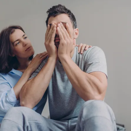 مساندة الزوجة لزوجها