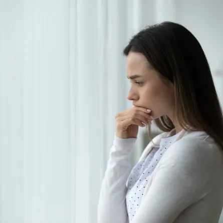 امرأة تعاني من الاكتئاب 