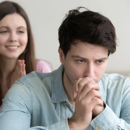 كيفية التعامل مع الرجل المتردد