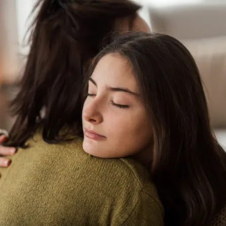 صورة أم وابنتها