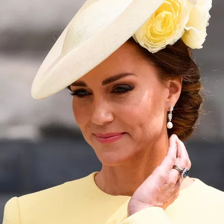 كيت ميدلتون بإطلالات جمالية أيقونية