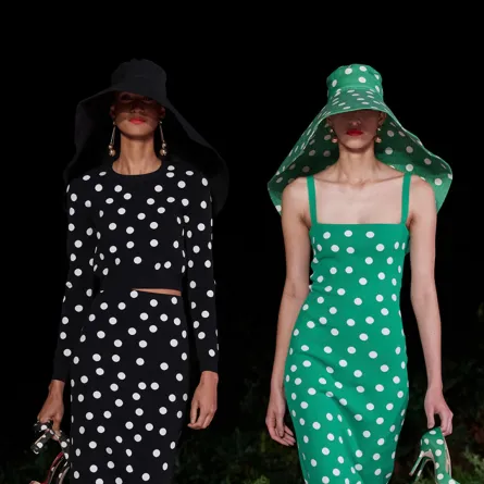 فستانان من كارولينا هيريرا Carolina Herrera - الصورة من Launchmetrics/Spotlight ©