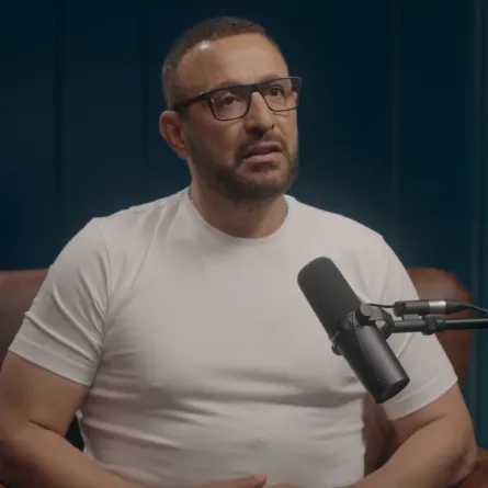 أحمد السقا- الصورة من شاشة عرض برنامج الراديو بيضحك