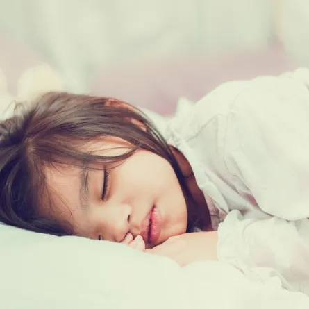 صورة لطفلة نائمة