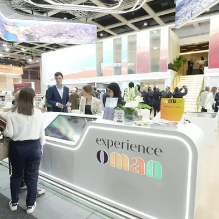 عمان تشارك في سوق السفر العربي. الصورة من الحساب الرسمي لوزارة التراث والسياحة على منصة x 