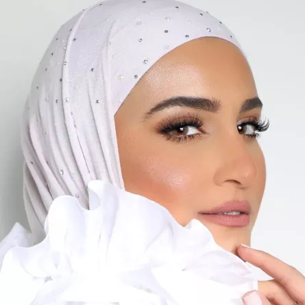 مكياج ناعم للمحجبات من مدونات الموضة المحجبات